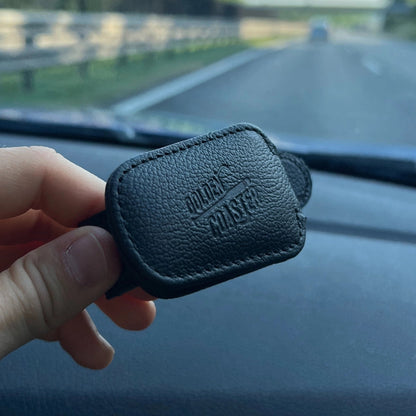 tinywow_autós-szemüvegtartó-3_56563082